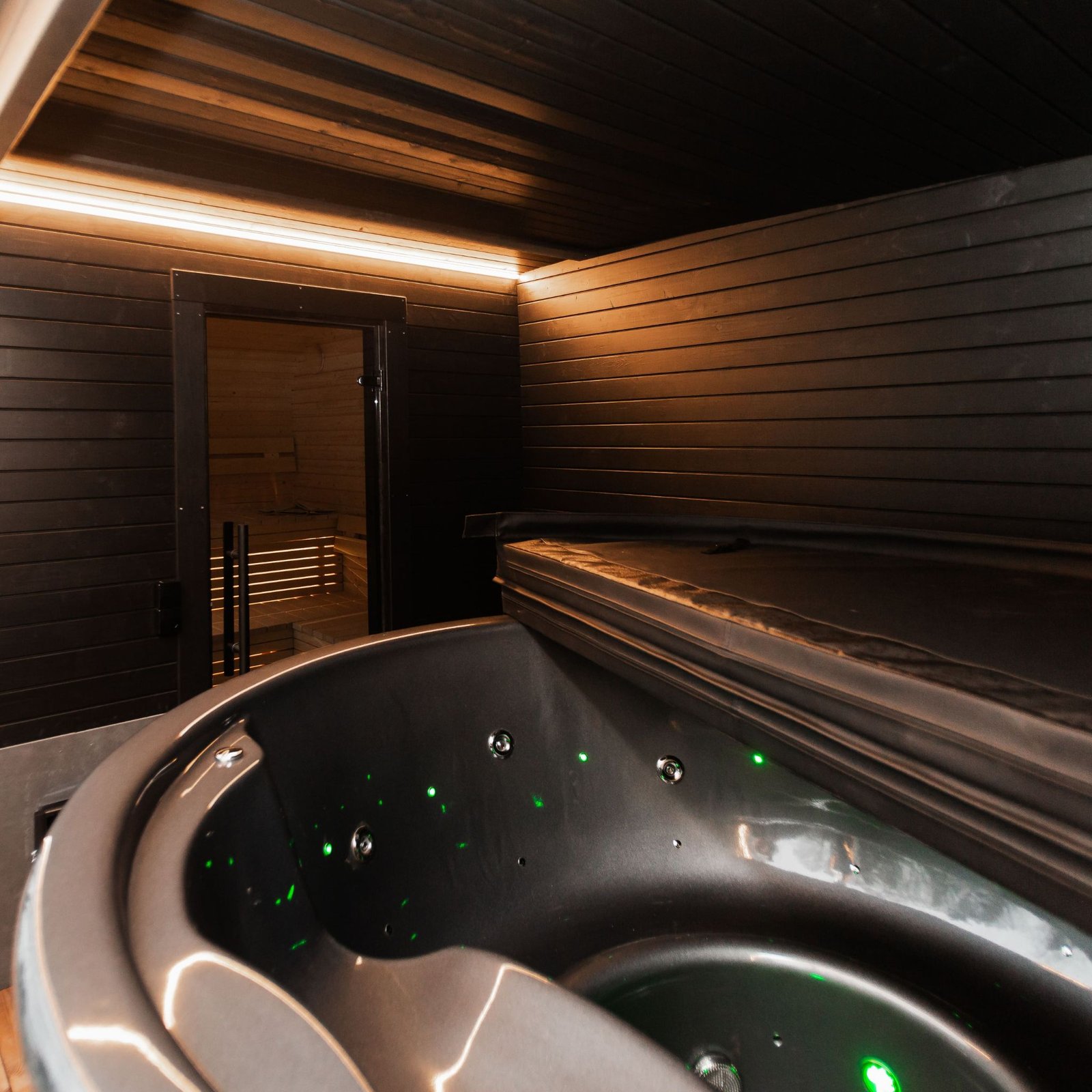 2in1 LUX sauna + hot tub - 29