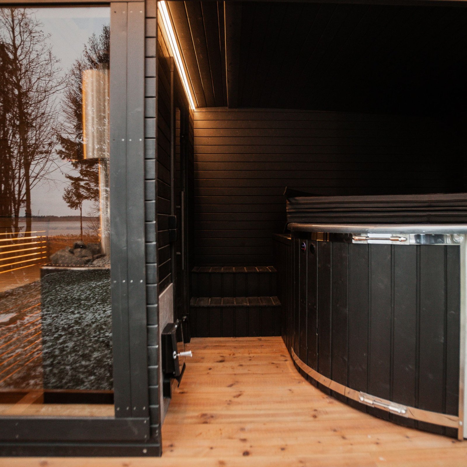 2in1 LUX sauna + hot tub - 30